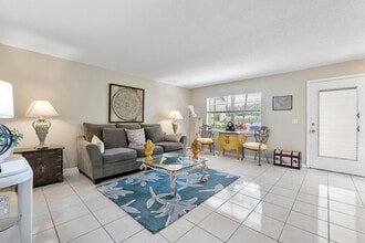 157 Flanders C in Delray Beach, FL - Building Photo - Building Photo