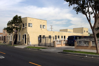 1436 Walnut Ave in Long Beach, CA - Building Photo - Building Photo