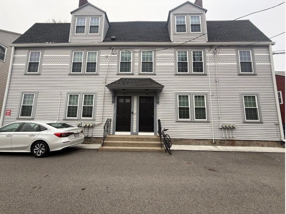 3 High St Pl in Brookline, MA - Building Photo