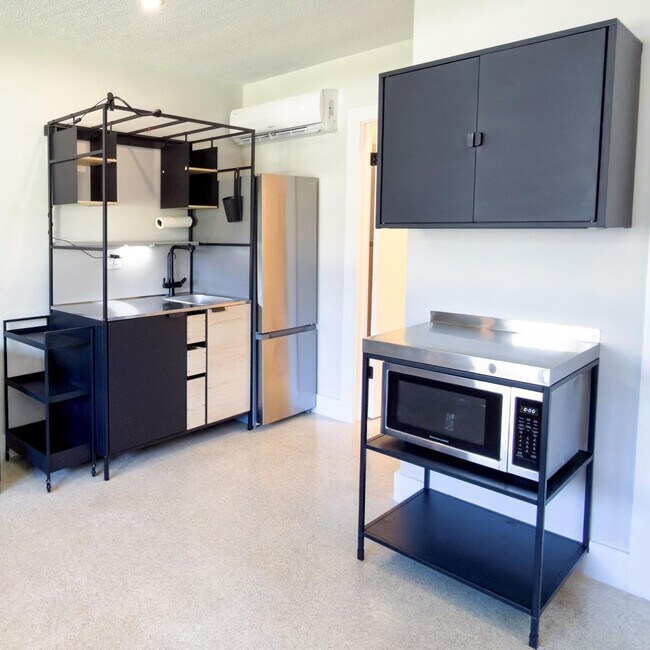 47 NE 16th Pl in Fort Lauderdale, FL - Building Photo - Building Photo