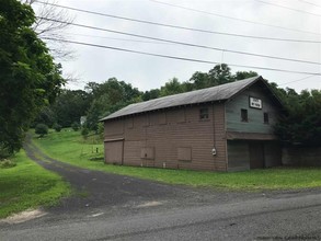 202 Paul Saxe Rd in Catskill, NY - Building Photo - Building Photo