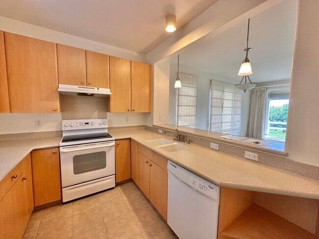 9 Kaloaloa Way-Unit -1 in Wailuku, HI - Building Photo - Building Photo