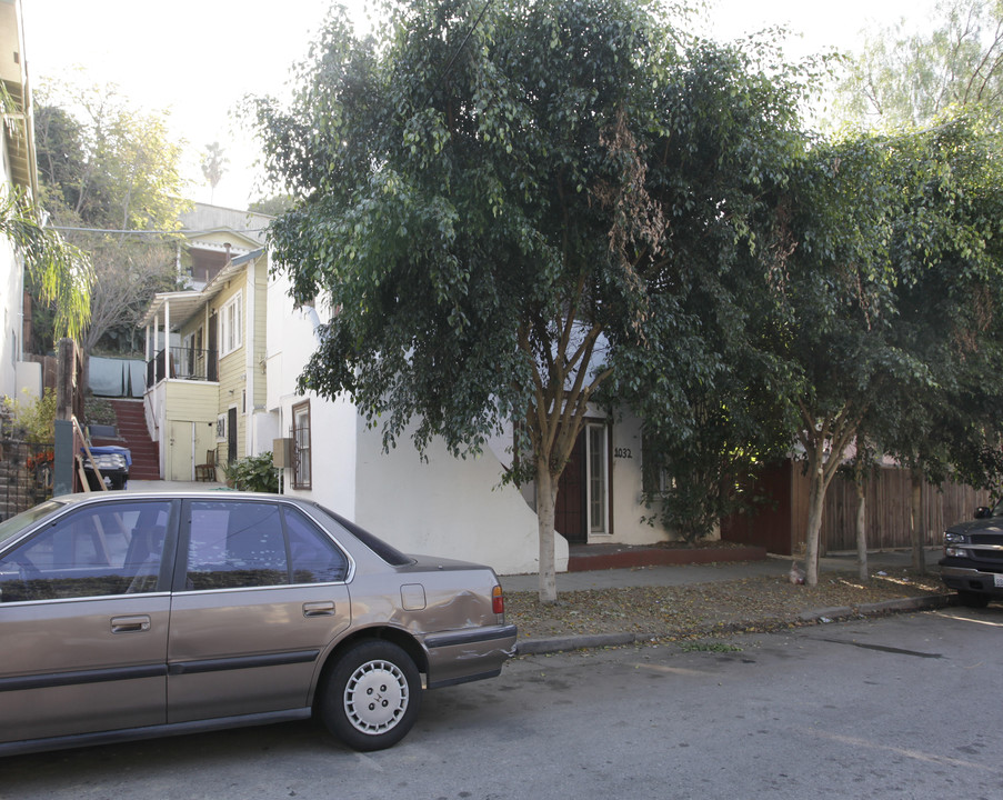 1032 Myra Ave in Los Angeles, CA - Building Photo