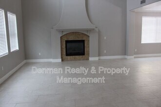 6815 S 41st Ln in Phoenix, AZ - Building Photo - Building Photo