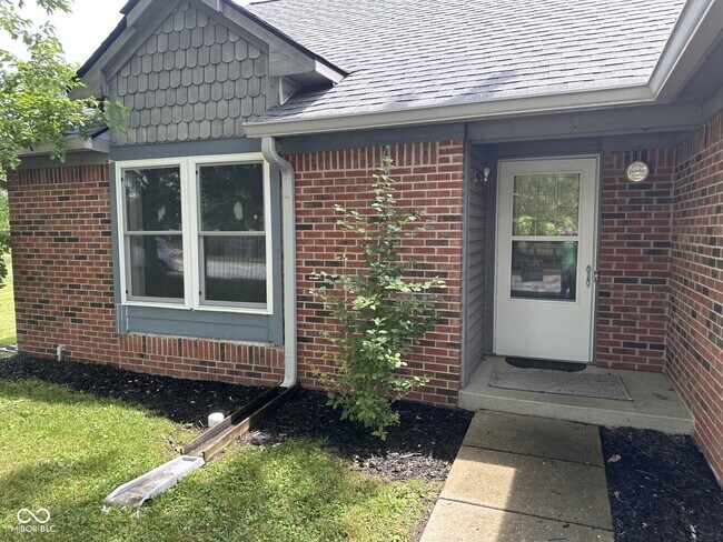12725 Slippery Rock Rd in Indianapolis, IN - Building Photo - Building Photo