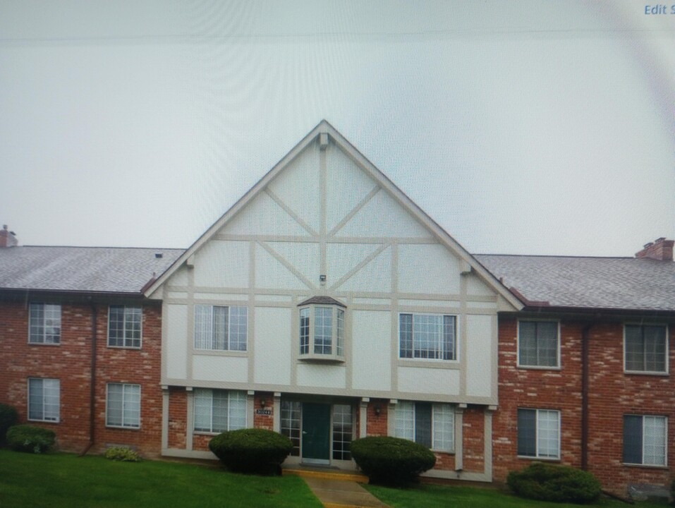 30224 Southfield Rd in Southfield, MI - Building Photo
