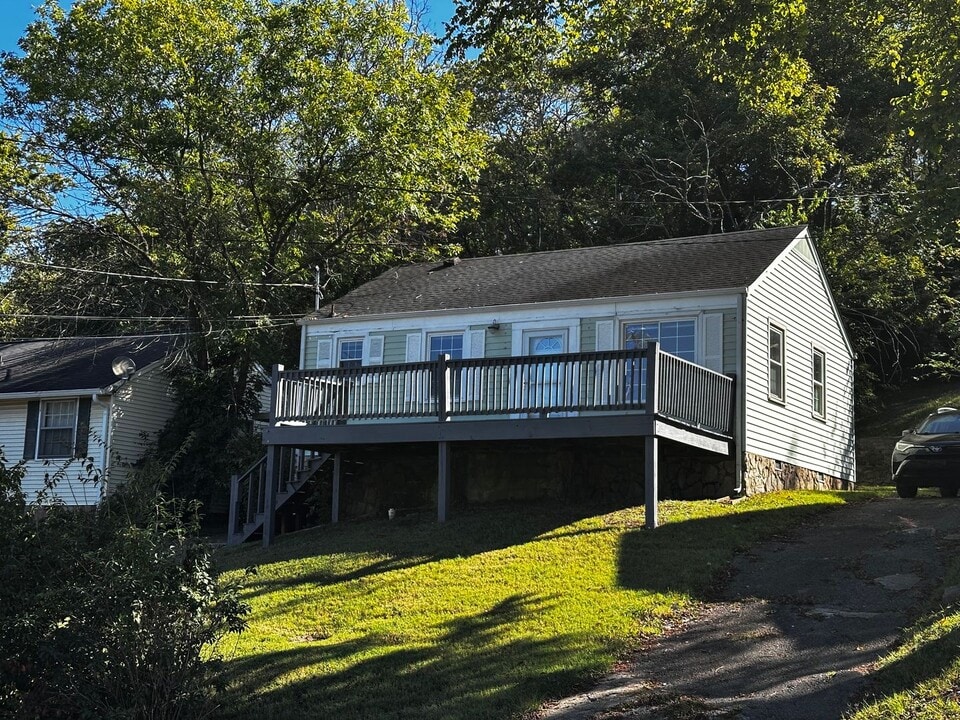 304 Sentinel Dr in Nashville, TN - Building Photo