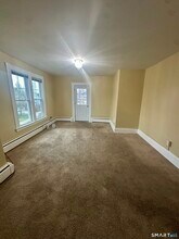 134 Queen St in Bristol, CT - Building Photo - Building Photo