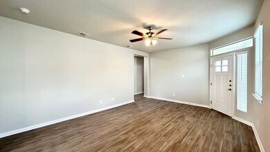 213 Joseph Cir in Schertz, TX - Building Photo - Building Photo