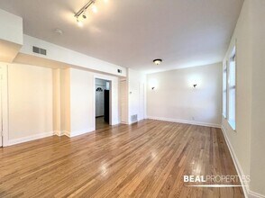 4040 N Ashland Ave in Chicago, IL - Building Photo - Building Photo