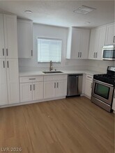 6993 Royal Meadow Pl in Las Vegas, NV - Building Photo - Building Photo