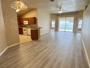 3120 Rawcliffe Rd in Clermont, FL - Foto de edificio - Building Photo