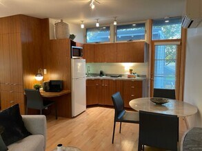 1605 Newfield Ln in Austin, TX - Building Photo - Building Photo