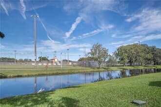 1155 Coral Club Dr in Coral Springs, FL - Building Photo - Building Photo