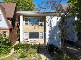 1030 E Johnson St, Unit #1 in Madison, WI - Building Photo