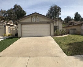 41430 Avenida De La Reina in Temecula, CA - Building Photo - Building Photo