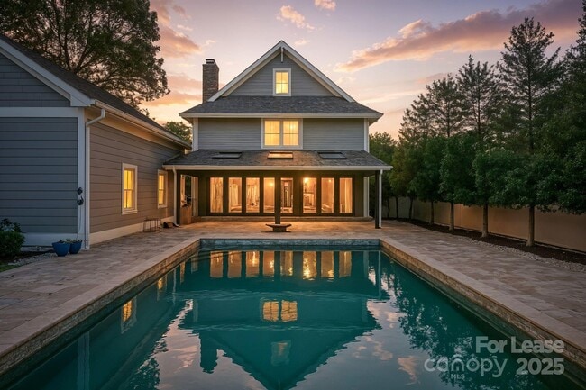3125 Pinehurst Pl in Charlotte, NC - Building Photo - Building Photo