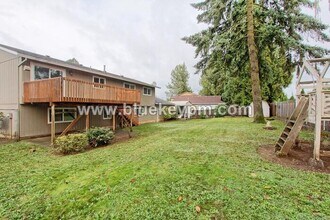 18840 Shenandoah Dr in Oregon City, OR - Building Photo - Building Photo