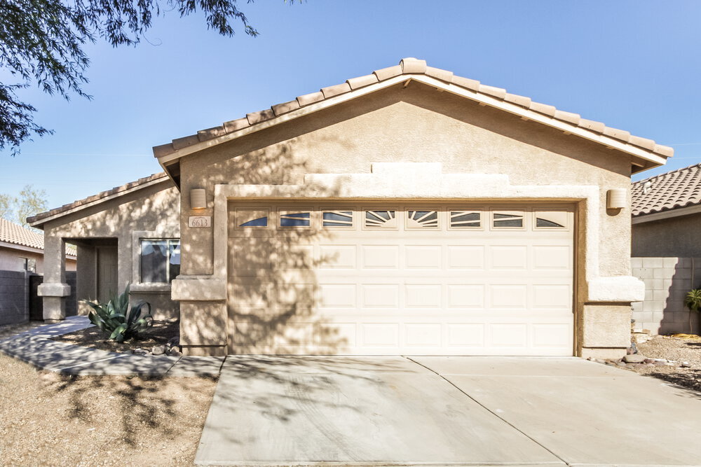 6613 E Ladonna Ln in Tucson, AZ - Foto de edificio