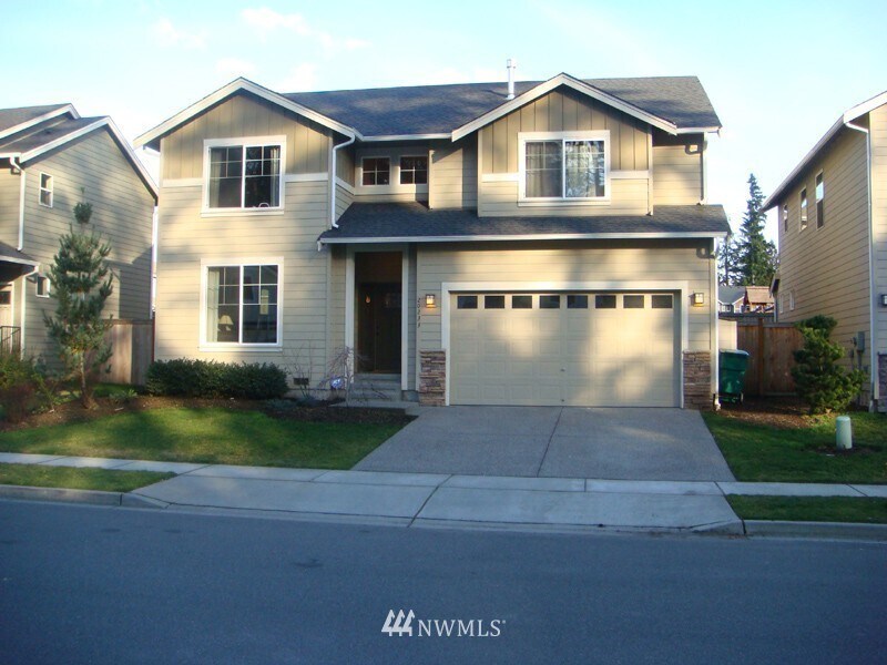 20233-20211 11th Ave W in Lynnwood, WA - Building Photo