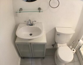 4524 Beach Ct in Denver, CO - Foto de edificio - Building Photo