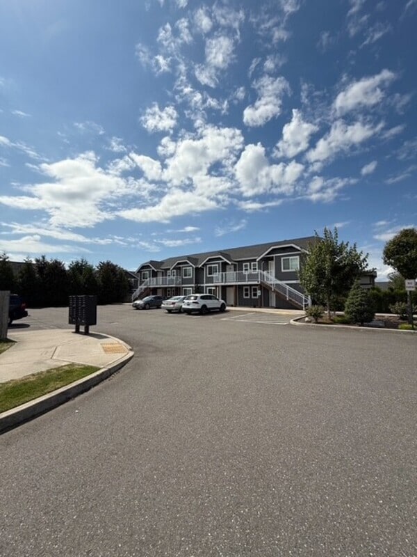 2040 Andress Ln in Lynden, WA - Building Photo - Building Photo