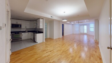 150 Saint Paul St, Unit 2 in Brookline, MA - Building Photo - Building Photo