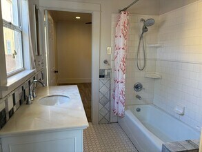 2616 S Denison Ave in Los Angeles, CA - Building Photo - Building Photo