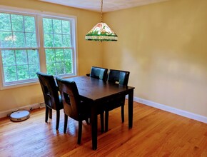7 Van Norden Rd in Burlington, MA - Foto de edificio - Building Photo
