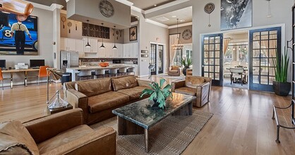 Parkway Grande Apartment Homes in San Marcos, TX - Building Photo - Building Photo