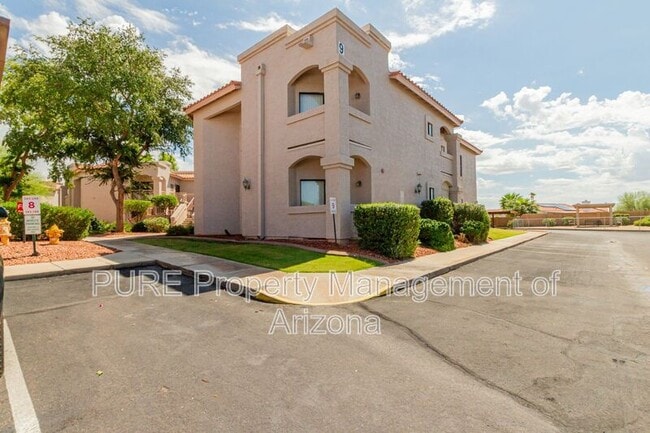 property at 9151 W Greenway Rd