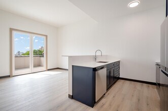 857 BERGEN Ave in Jersey City, NJ - Building Photo - Building Photo