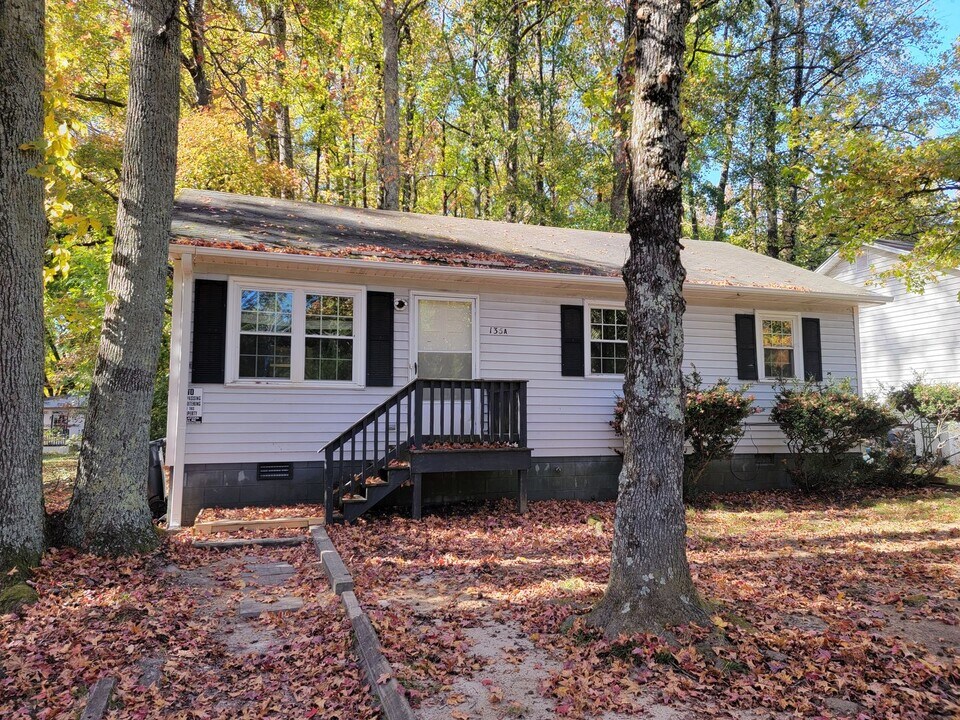 135 Aunt Mary Ave in Greensboro, NC - Building Photo