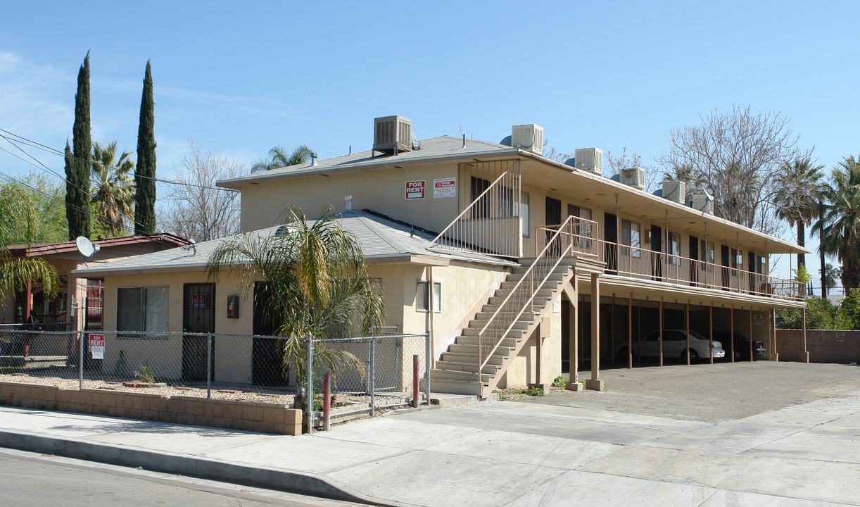 1137-1139 N Mayfield Ave in San Bernardino, CA - Building Photo