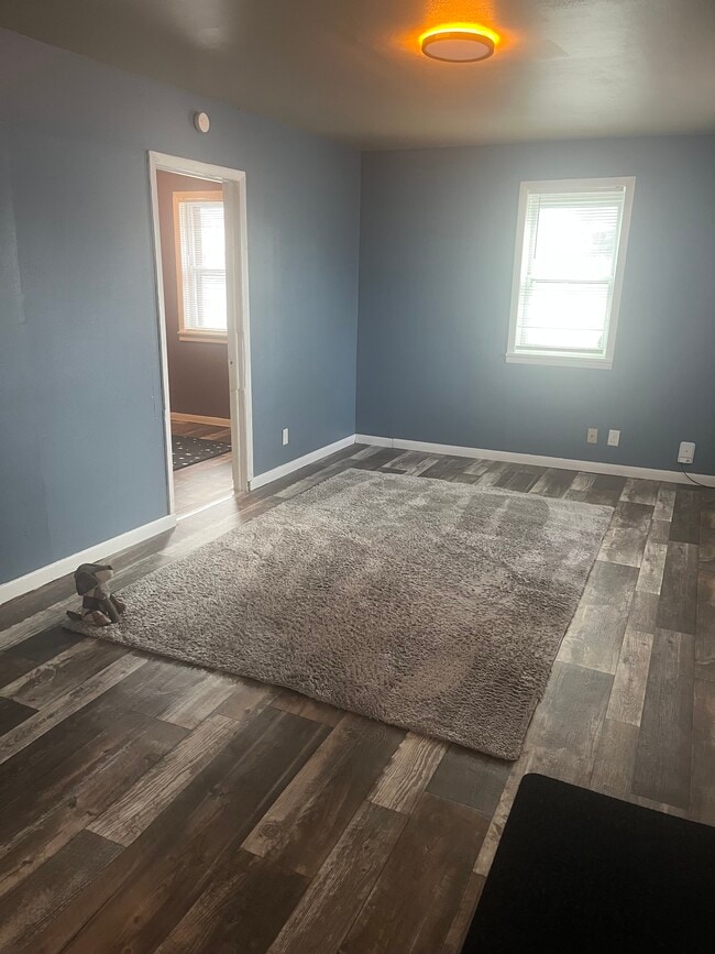 68 Mathewson St in Menasha, WI - Building Photo - Building Photo