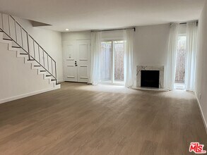 5115 Kester Ave in Los Angeles, CA - Building Photo - Building Photo