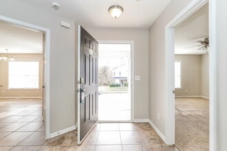 4011 Mountainridge Dr in Greensboro, NC - Foto de edificio - Building Photo