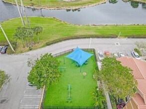 8801 Wiles Rd in Coral Springs, FL - Building Photo - Building Photo