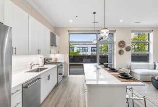 133 S Ashland Ave in Chicago, IL - Building Photo - Building Photo