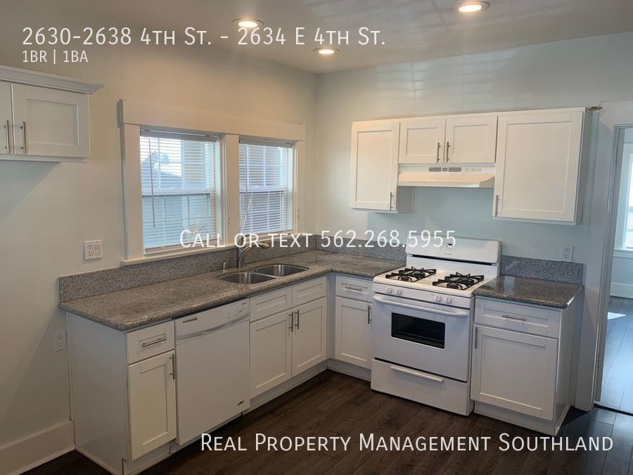2630-2638 E 4th St in Long Beach, CA - Building Photo