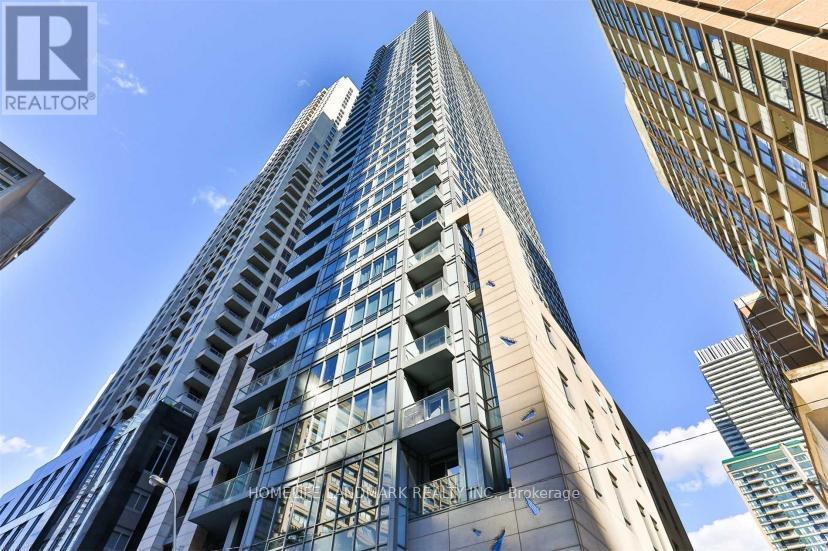 21-1721 Balmuto St in Toronto, ON - Building Photo