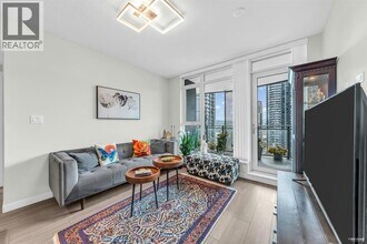 1182 Westwood St in Coquitlam, BC - Building Photo - Building Photo