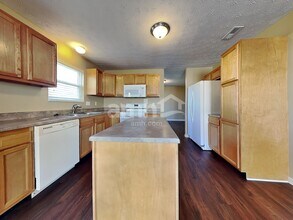 138 Thompson St in Trenton, OH - Foto de edificio - Building Photo