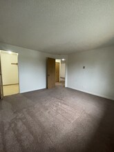 690 NW Atalanta Way in Oak Harbor, WA - Building Photo - Building Photo