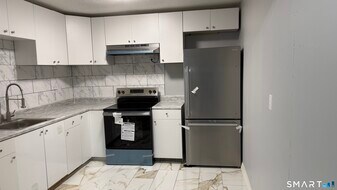 122 Clark St in Hartford, CT - Building Photo