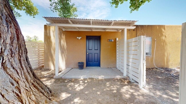 1207 Barelas St SW, Unit C in Albuquerque, NM - Building Photo - Building Photo