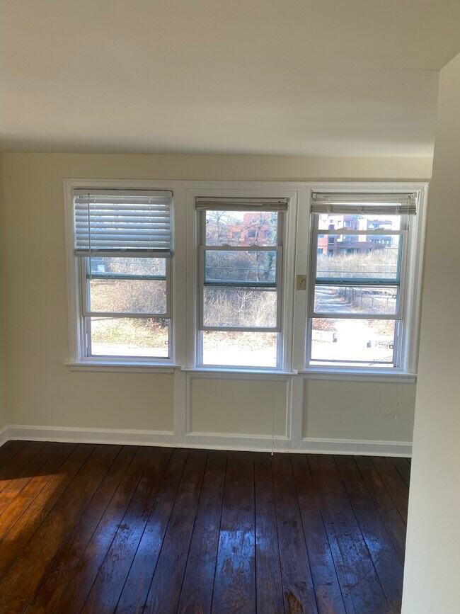 1280 Section Rd, Unit #2 in Cincinnati, OH - Foto de edificio - Building Photo