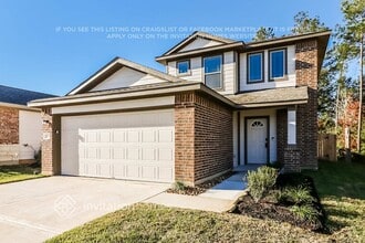 5704 Daphne Dr in Montgomery, TX - Foto de edificio - Building Photo