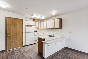 Woodrose Apartments in Bellingham, WA - Building Photo