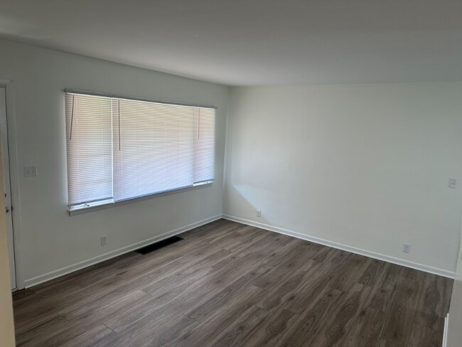 1088 Carlisle Ave in Hamilton, OH - Building Photo - Building Photo